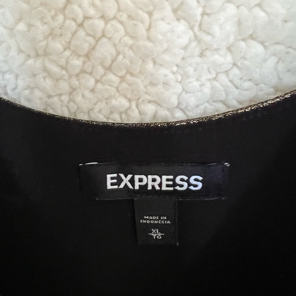 Express Sleeveless Top - Picture 2 of 3